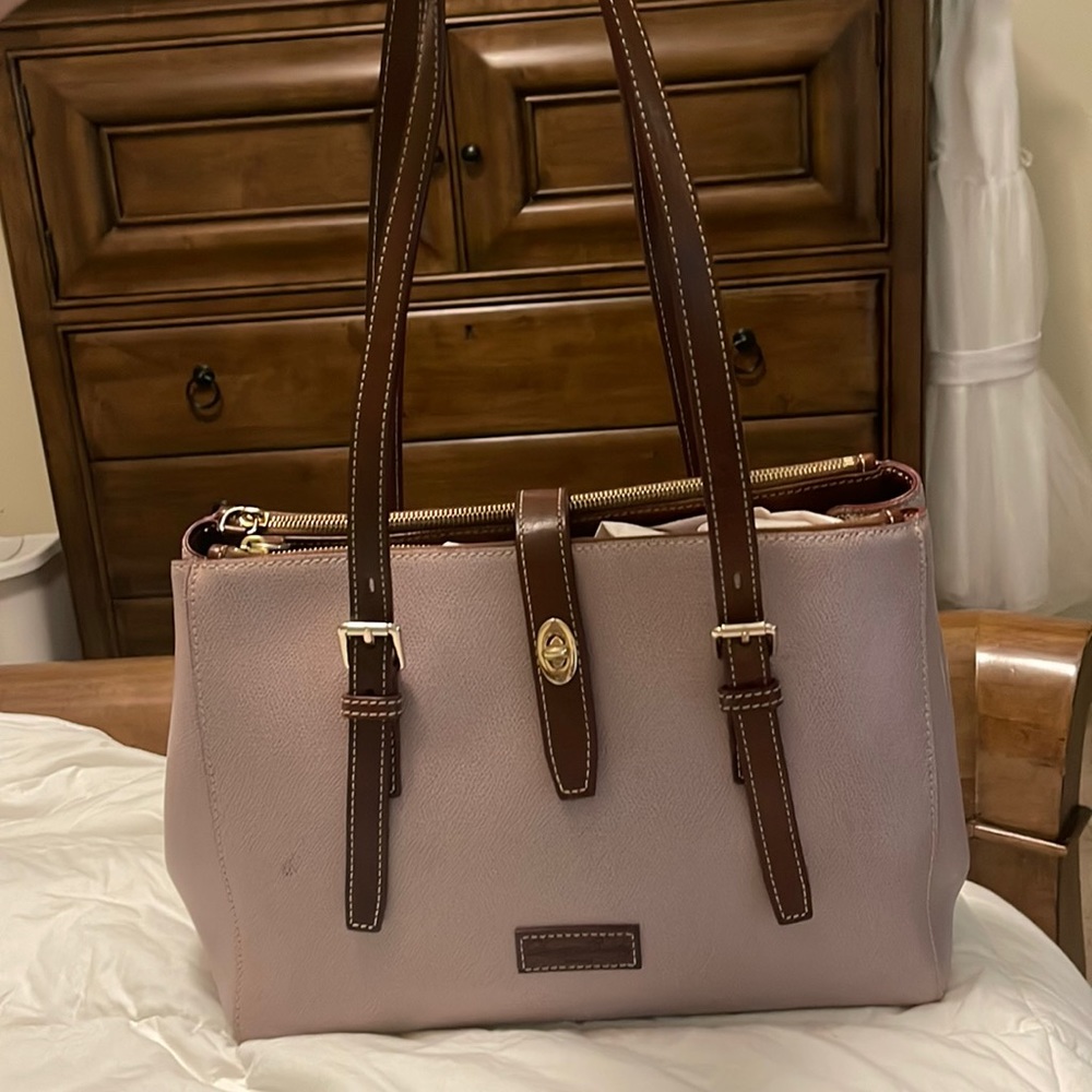 Dooney & Bourke purse